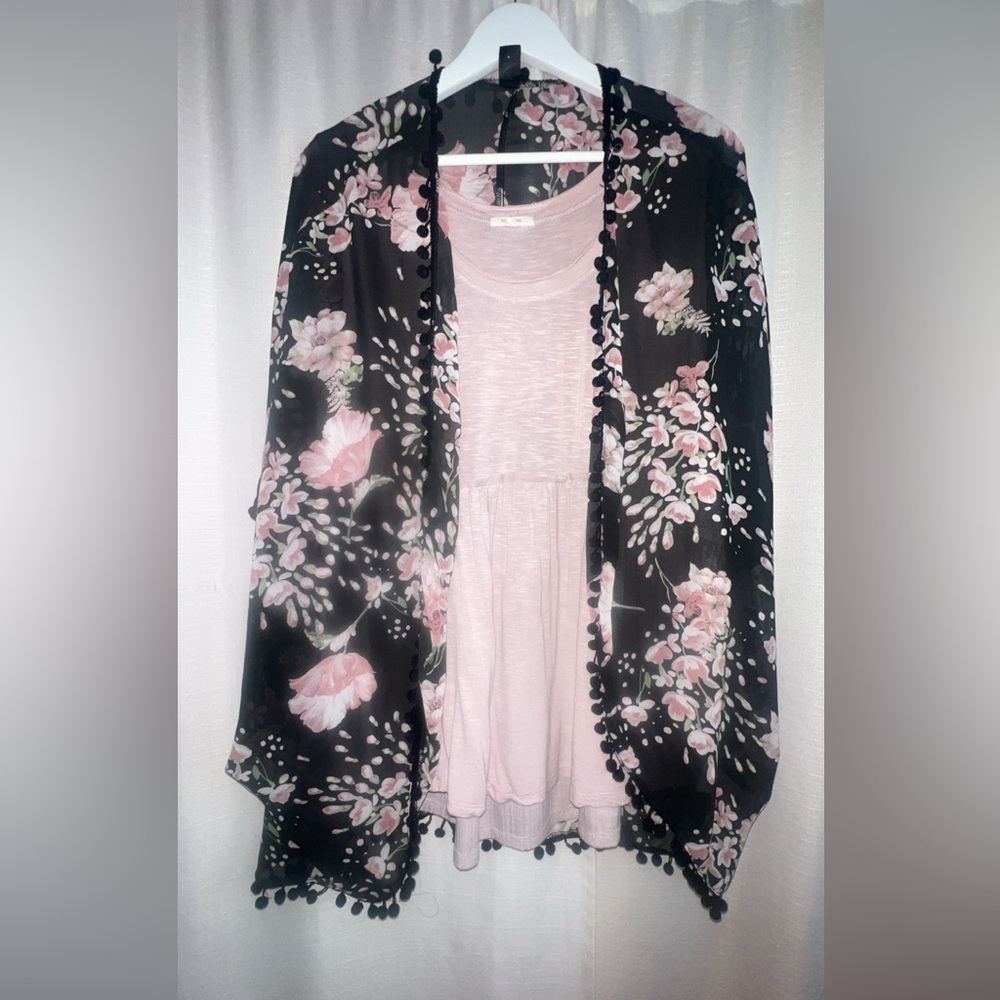 Maurices Pink tank top with SHEIN Black Floral Kimono